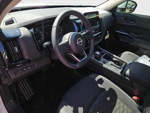 2025 Nissan Pathfinder SV FWD