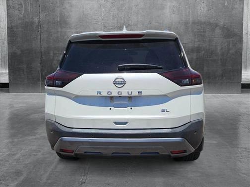 2022 Nissan Rogue SL