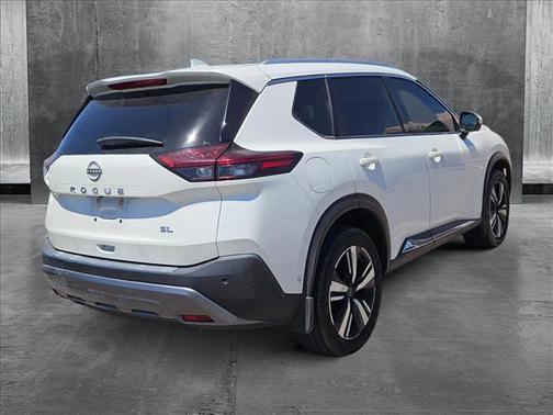 2022 Nissan Rogue SL