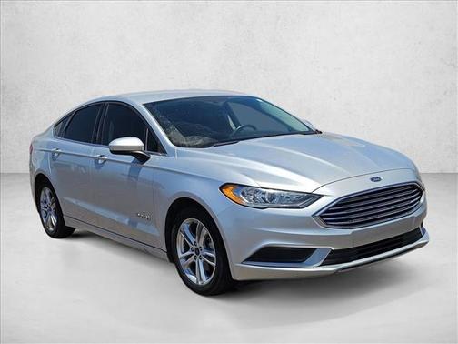 Ingot Silver Metallic 2018 Ford Fusion Hybrid SE