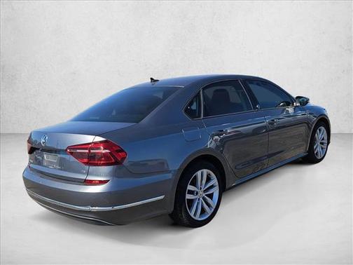 2019 Volkswagen Passat 2.0T Wolfsburg Edition