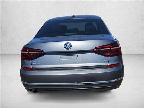 2019 Volkswagen Passat 2.0T Wolfsburg Edition