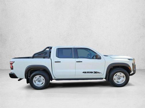 Glacier White 2024 Nissan Frontier SV