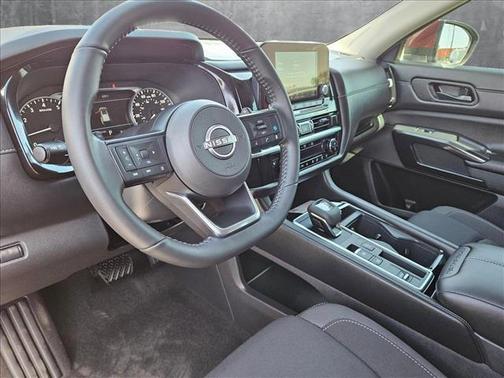 2025 Nissan Pathfinder SV FWD