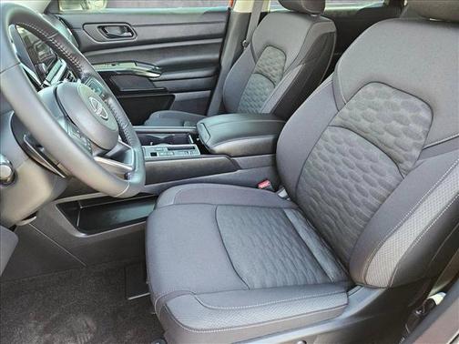2025 Nissan Pathfinder SV FWD