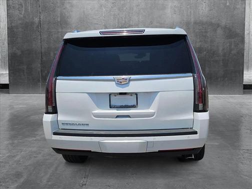 2020 Cadillac Escalade Premium Luxury