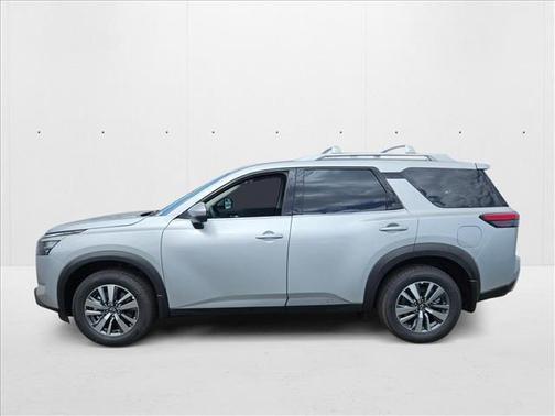 2025 Nissan Pathfinder SL FWD