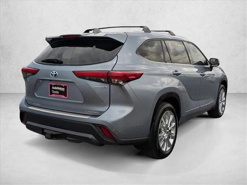 2023 Toyota Highlander Hybrid Limited