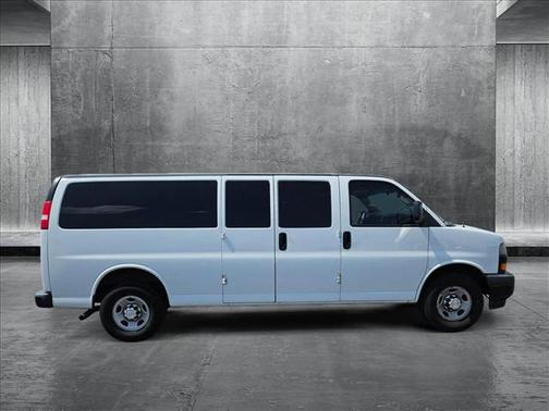 2018 Chevrolet Express 3500 LS