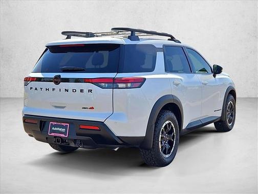 Everest White Pearl Tricoat 2026 Nissan Pathfinder Rock Creek
