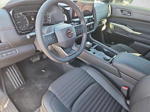 Everest White Pearl Tricoat 2026 Nissan Pathfinder Rock Creek