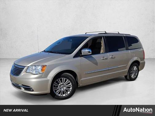 2015 Chrysler Town & Country Touring-L