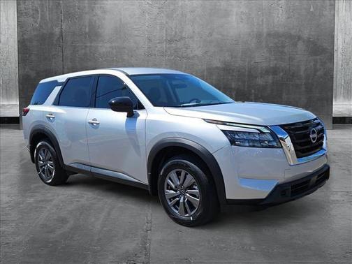 2025 Nissan Pathfinder S FWD