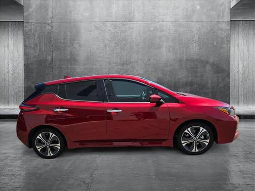 2022 Nissan Leaf SV 40 kWh