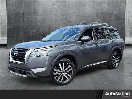 2025 Nissan Pathfinder Platinum FWD