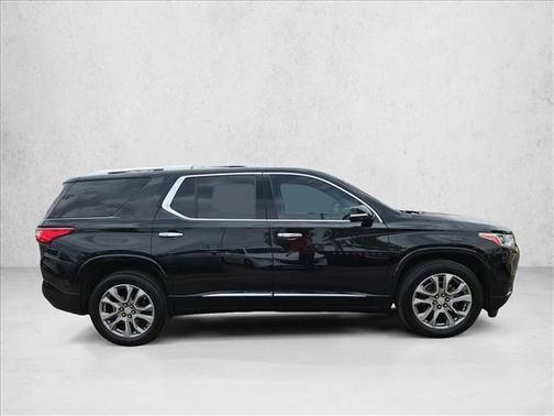 Mosaic Black Metallic 2020 Chevrolet Traverse Premier