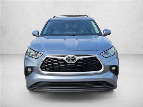 2020 Toyota Highlander LE