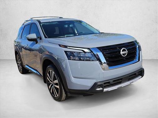 2025 Nissan Pathfinder Platinum FWD