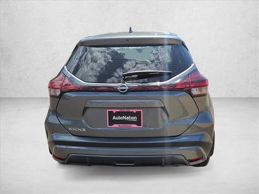 2025 Nissan Kicks S