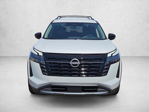 Everest White Pearl Tricoat 2026 Nissan Pathfinder SL