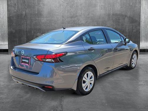 2022 Nissan Versa 1.6 S
