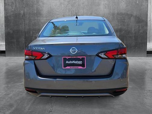2022 Nissan Versa 1.6 S