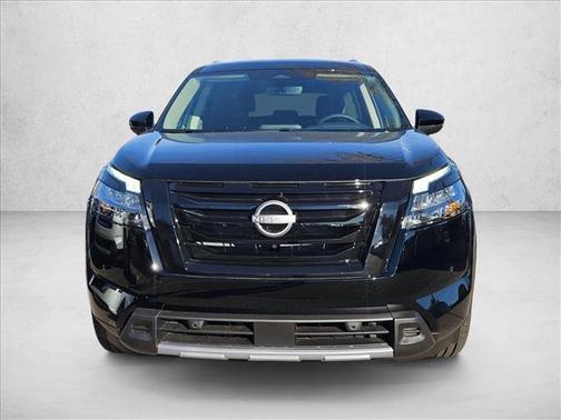 2025 Nissan Pathfinder SL FWD