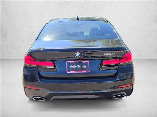 2022 BMW 530 i