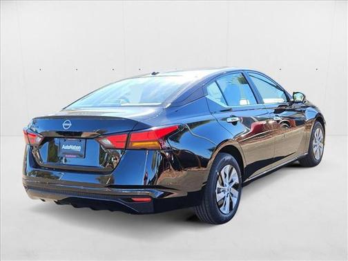 2025 Nissan Altima S FWD