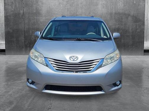 2014 Toyota Sienna XLE