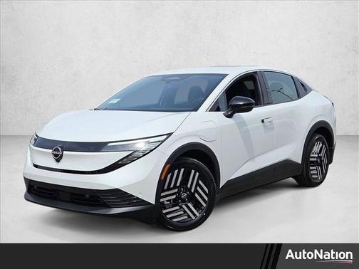 Everest White Pearl Tricoat 2026 Nissan Leaf SV+