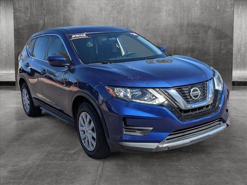 Photo 3 of 23 of 2018 Nissan Rogue S