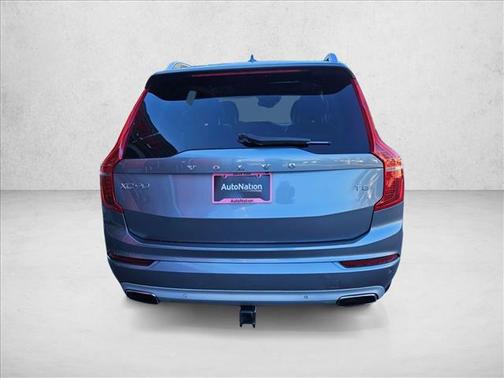 2016 Volvo XC90 T5 Momentum