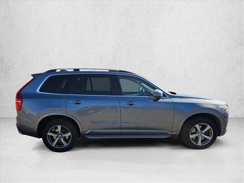 2016 Volvo XC90 T5 Momentum
