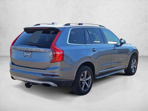 2016 Volvo XC90 T5 Momentum