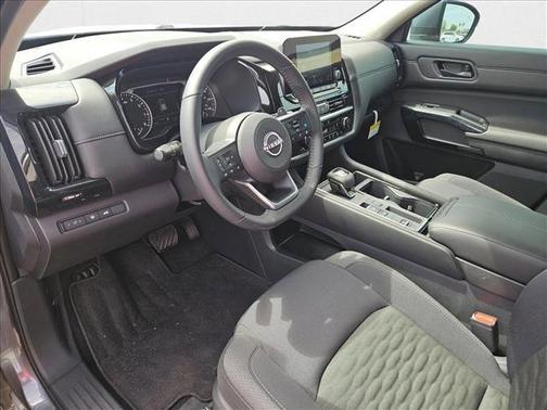 2025 Nissan Pathfinder SV FWD