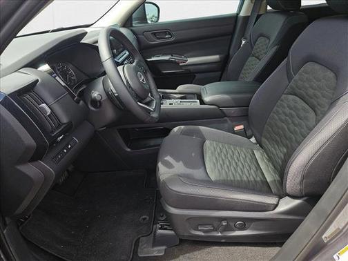2025 Nissan Pathfinder SV FWD
