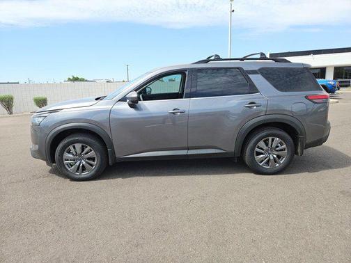 2025 Nissan Pathfinder SV FWD
