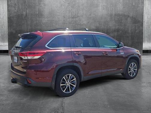 2019 Toyota Highlander Hybrid XLE