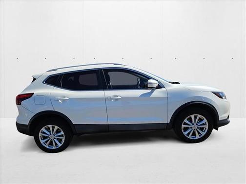 2017 Nissan Rogue Sport SV