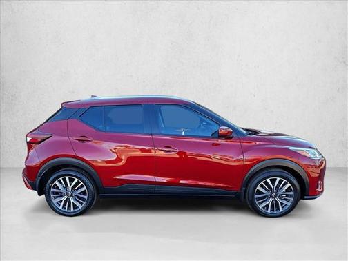 2022 Nissan Kicks SV