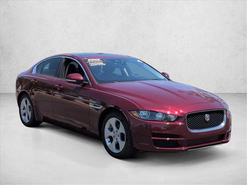 Odyssey Red Metall 2017 Jaguar XE 25t