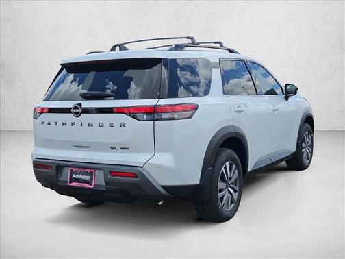 Everest White Pearl Tricoat 2026 Nissan Pathfinder SL