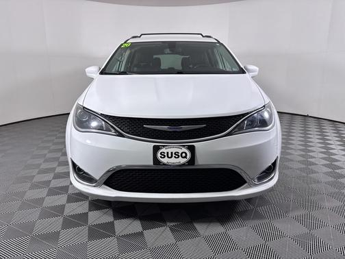 2020 Chrysler Pacifica Touring-L