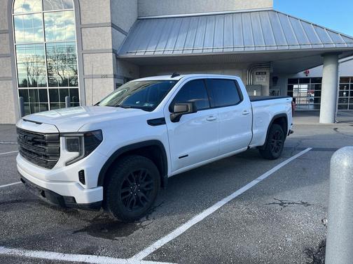 2023 GMC Sierra 1500 Elevation