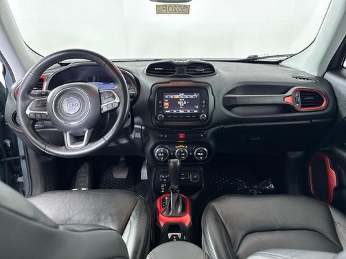 2016 Jeep Renegade Trailhawk