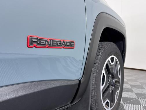 2016 Jeep Renegade Trailhawk