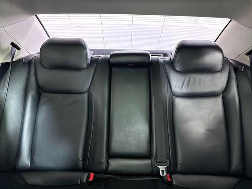 2017 Chrysler 300 Limited