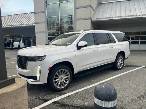 2022 Cadillac Escalade ESV Premium Luxury