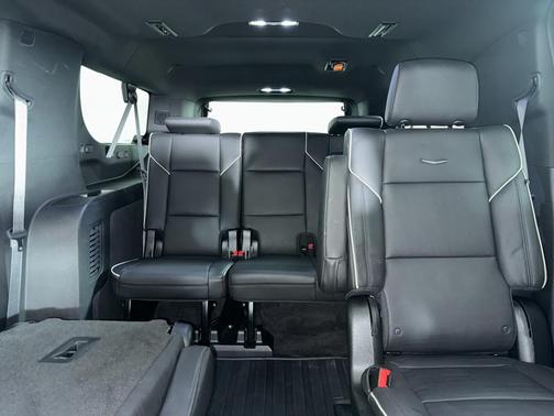 2022 Cadillac Escalade ESV Premium Luxury